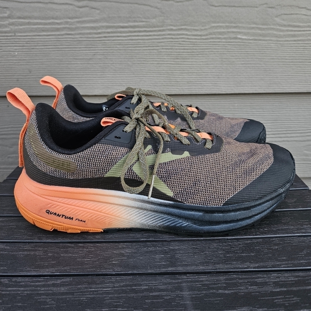 KEEN Roam Trail Running Shoes Mens Size 9 Black Orange Sneakers 1032325